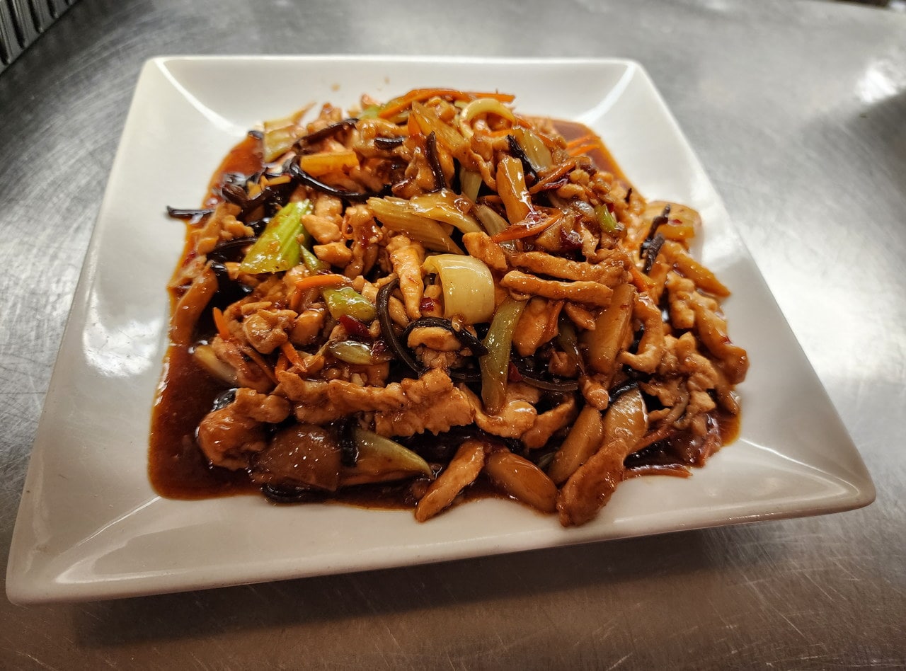 Chicken in Garlic Sauce Boxed Lunch by Uptown China